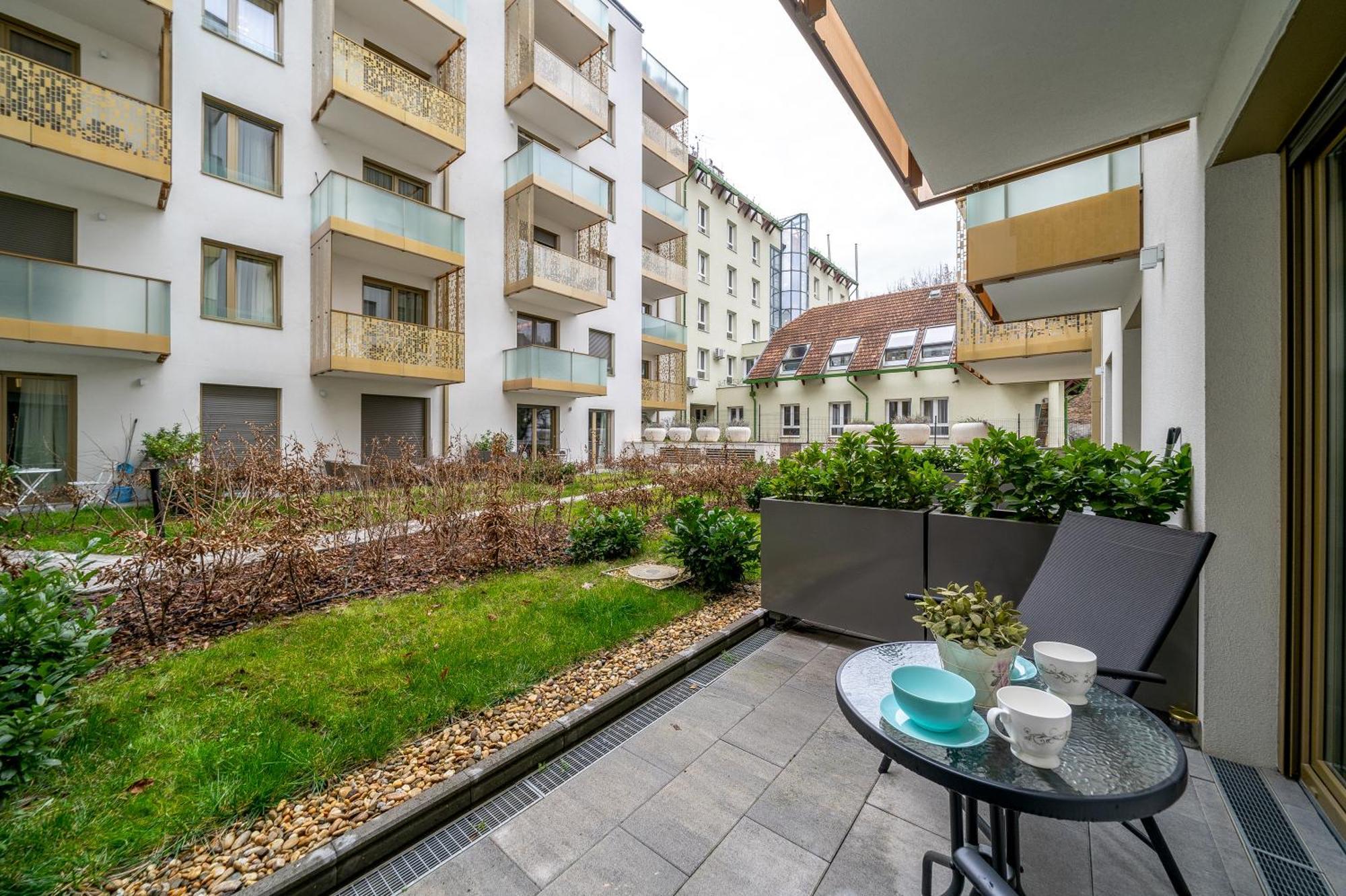 Budapest Magic Garden In Downtown Eksteriør bilde